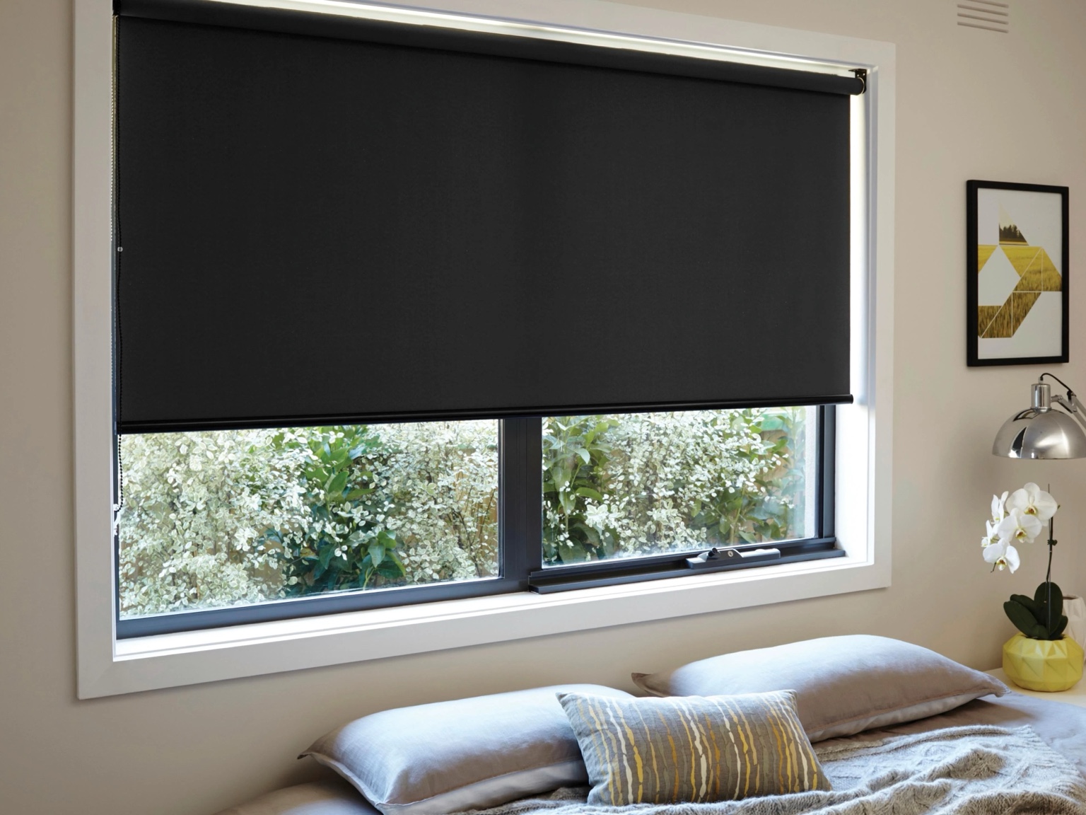 Indoor roller blinds install